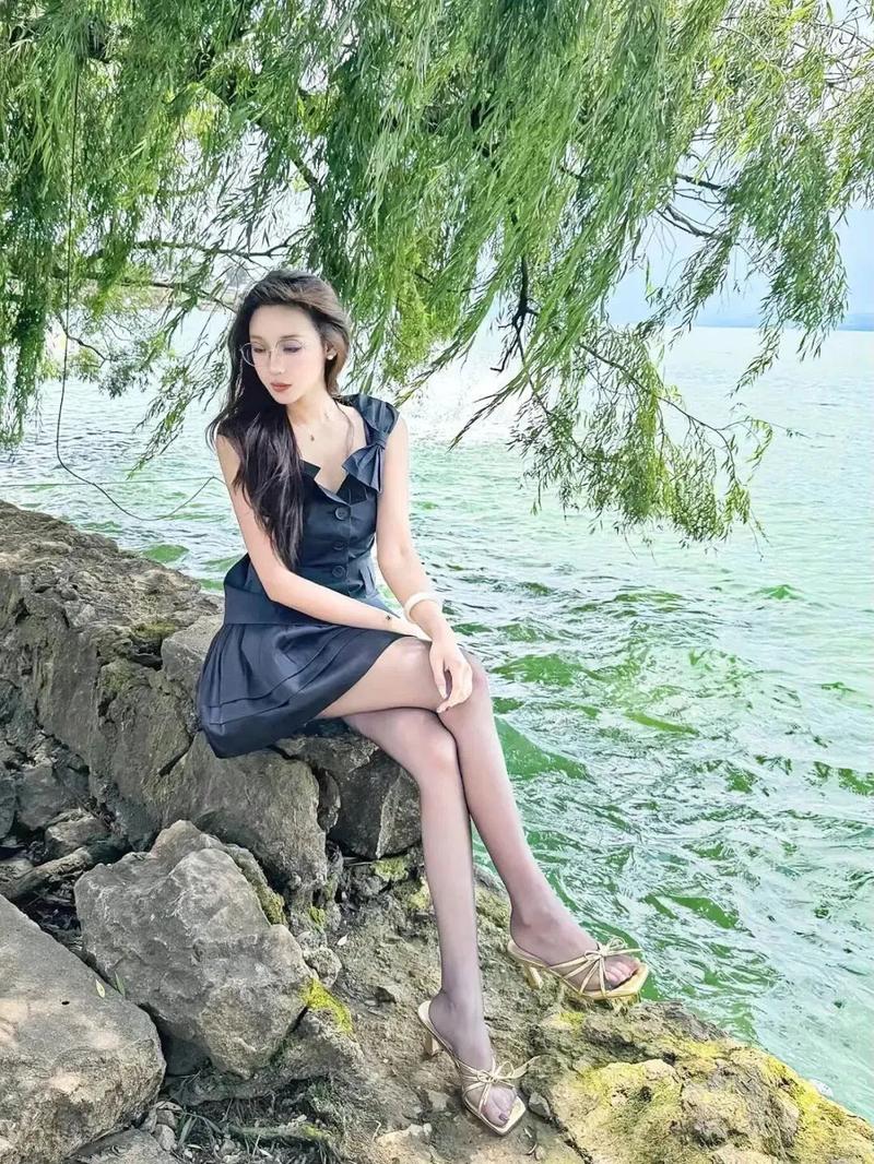 正在热播美剧封面